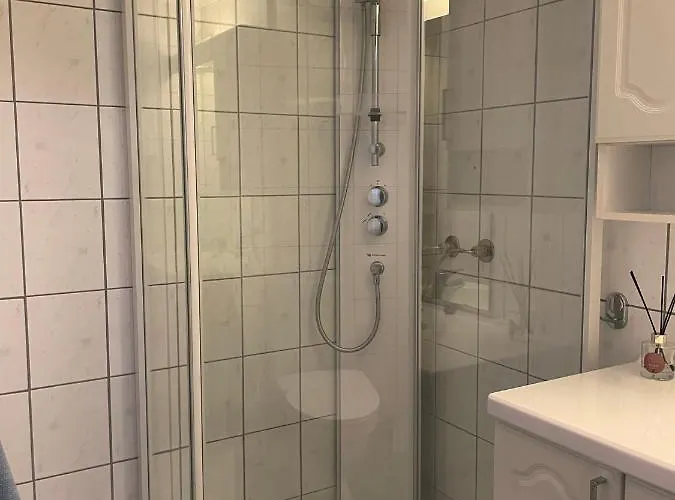 Cozy In The Middle Of Center *